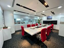Gateway West (D7), Office #587565901